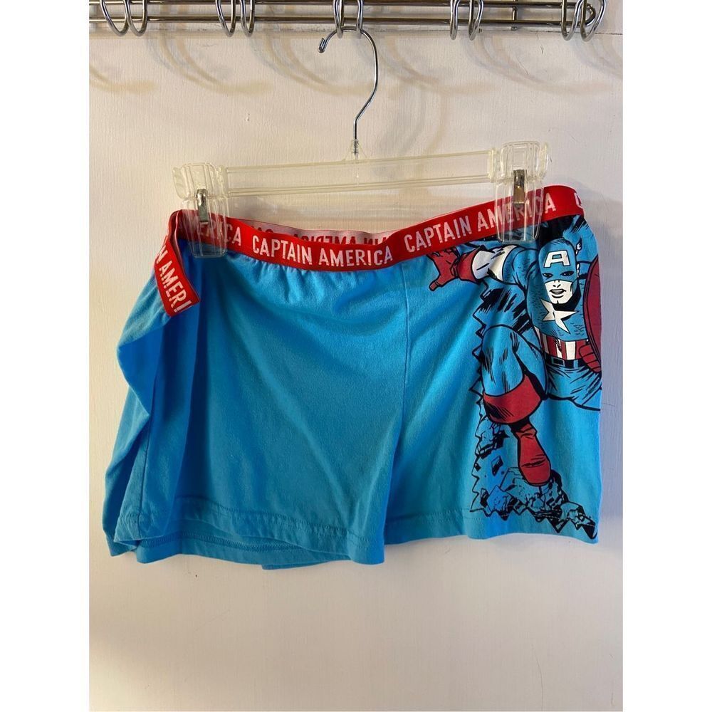 Marvel Captain American boxer Xl Mens- small pinhole near waist